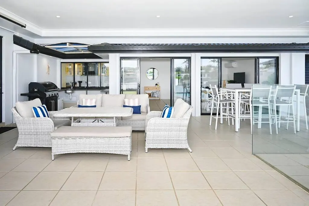 Mooloolaba Waterfront Luxury Villa 0*,  Australia