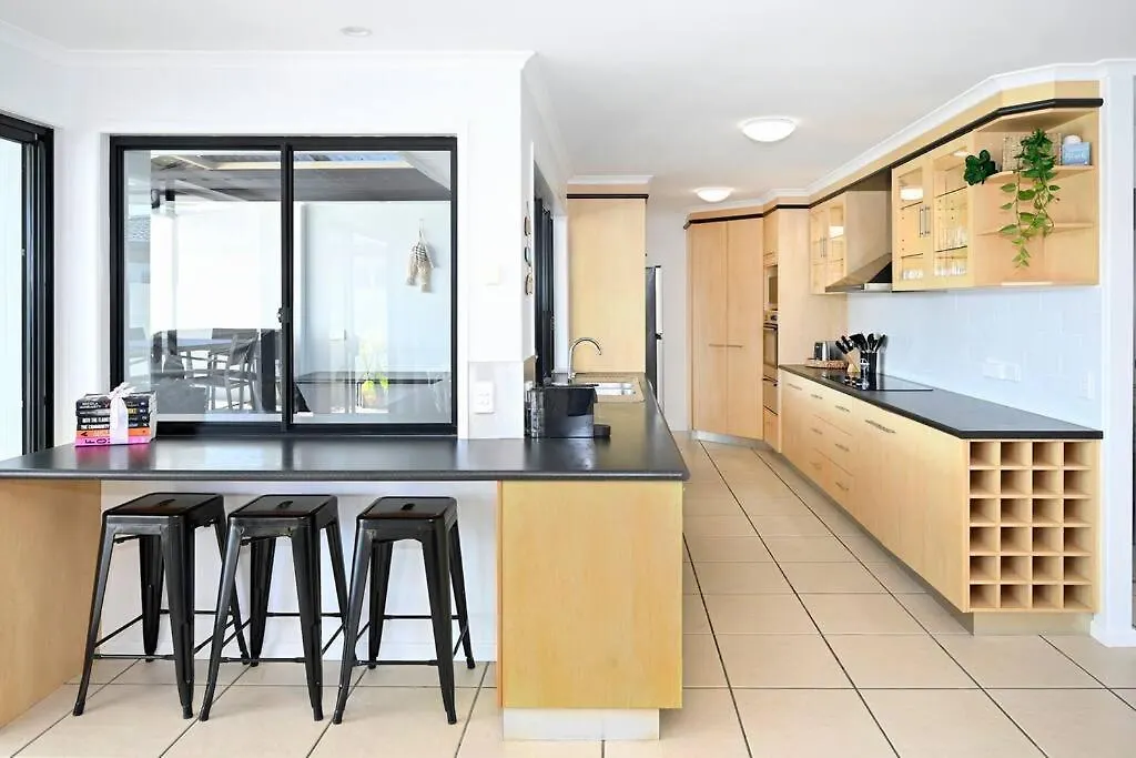 Mooloolaba Waterfront Luxury Villa Holiday home