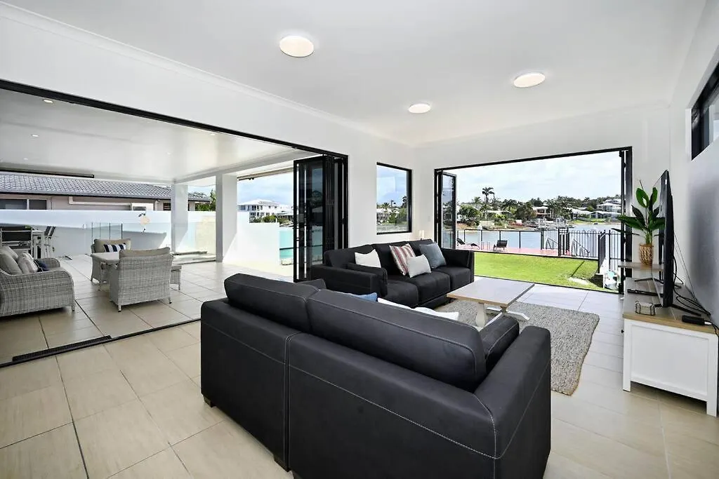 Holiday home Mooloolaba Waterfront Luxury Villa Australia