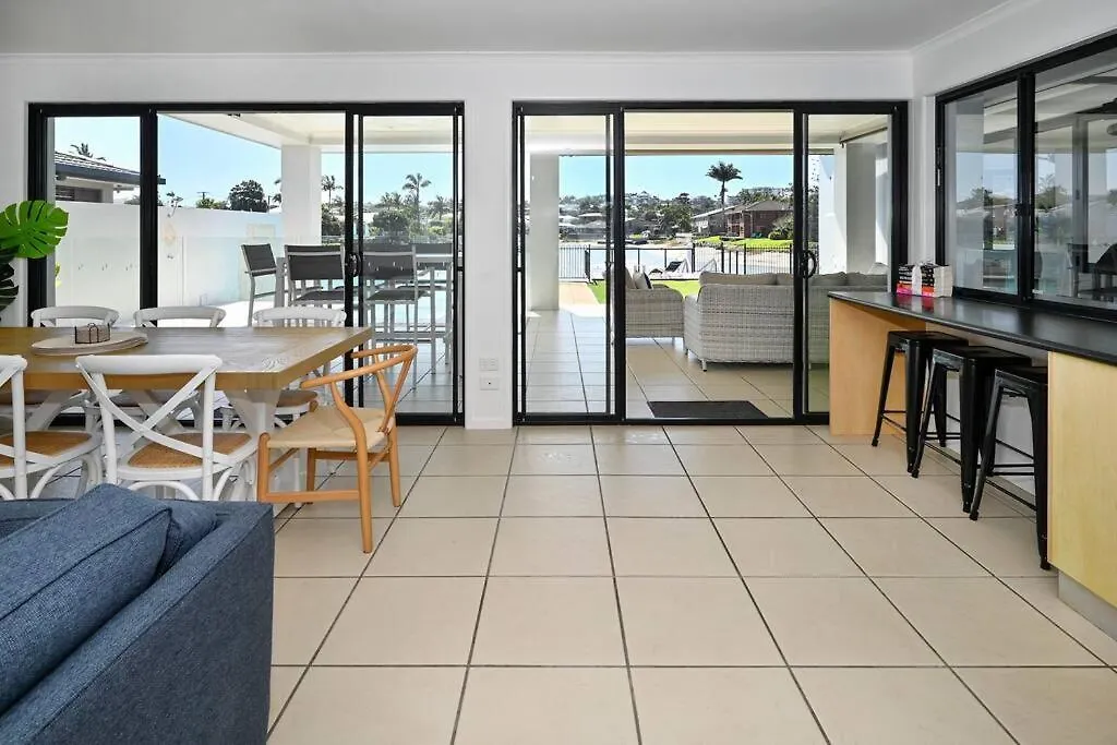 Holiday home Mooloolaba Waterfront Luxury Villa