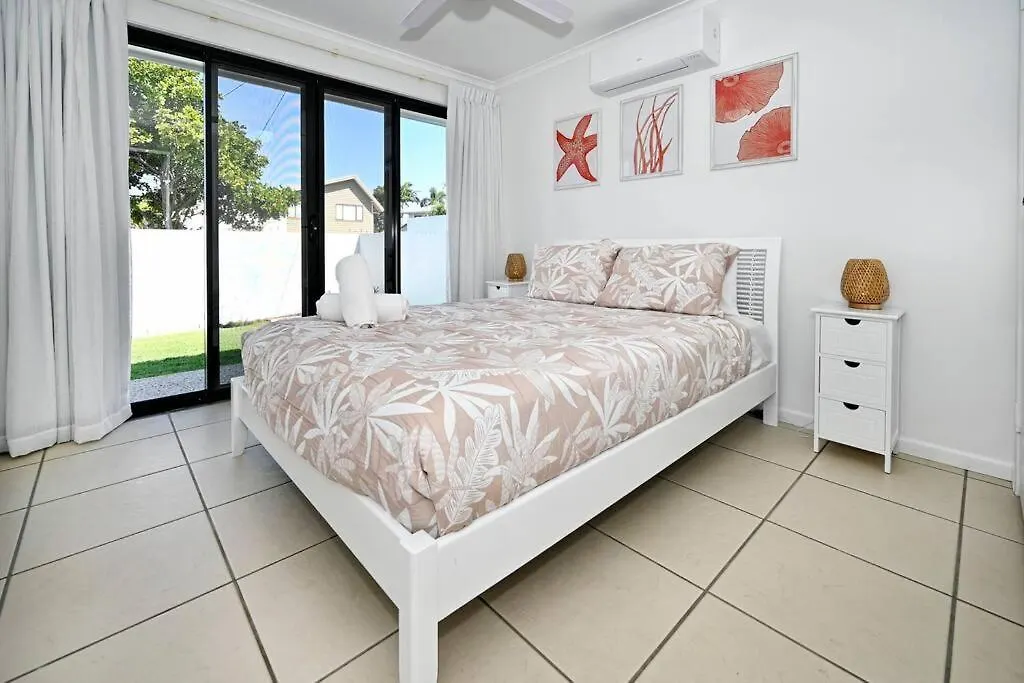 Mooloolaba Waterfront Luxury Villa Holiday home