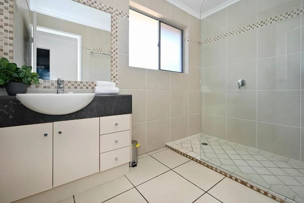 Mooloolaba Waterfront Luxury Villa Holiday home