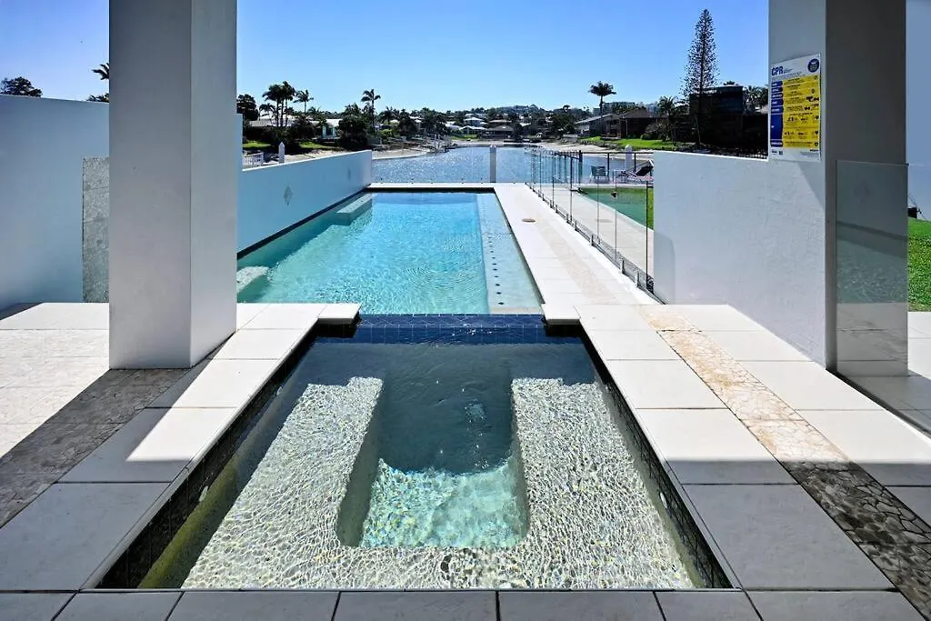 Mooloolaba Waterfront Luxury Villa 0*,